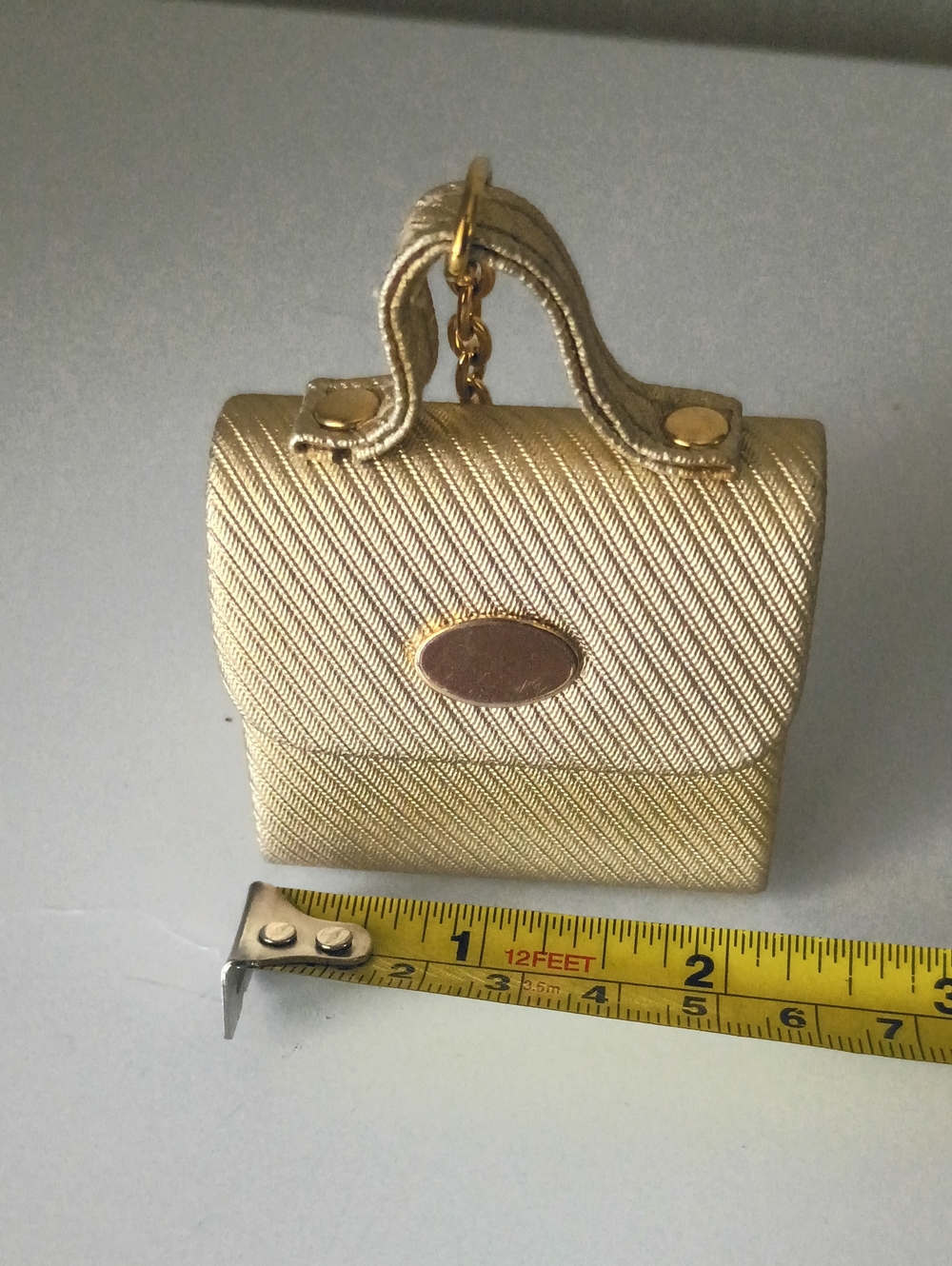 Vintage Estee Lauder Gold Mini Handbag Purse Keychain Pre-Owned Snap Closure - Picture 9 of 10